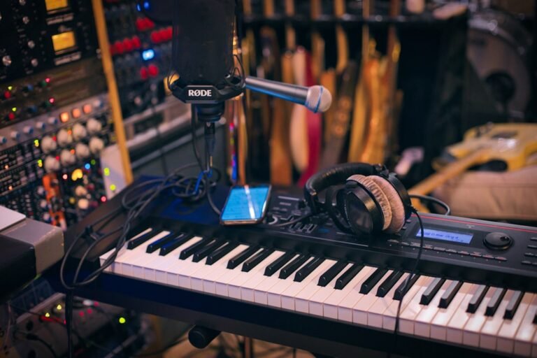 Quartal voicings for modern worship pads